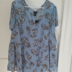 Torrid peplum style top, size 4